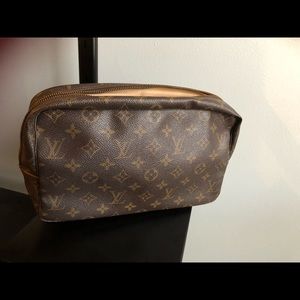 Vintage Louis Vuitton trousse 28.